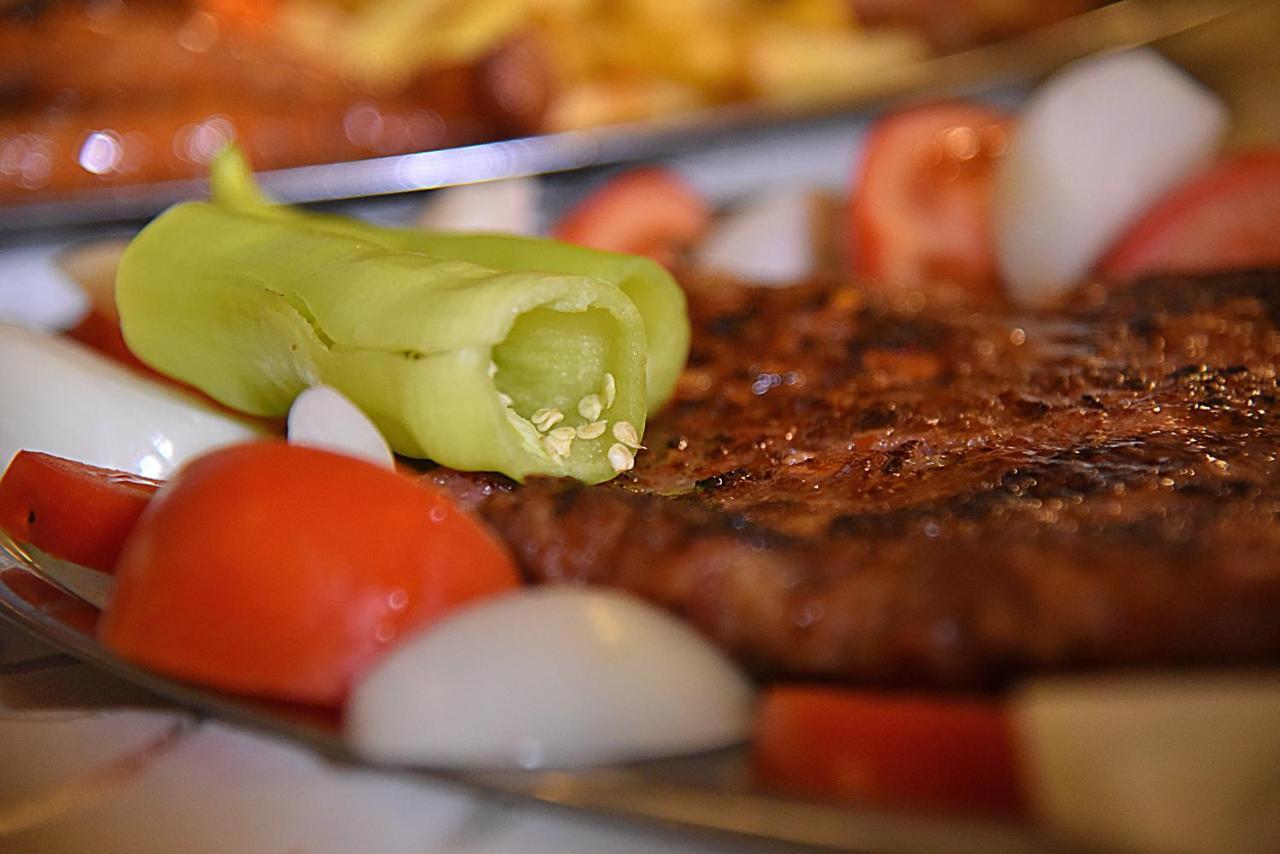 Caka Luxury & Restaurant Bed & Breakfast Cuprija